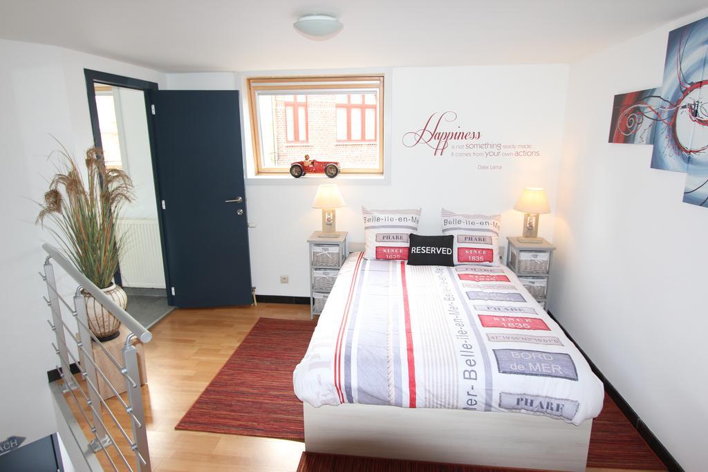 Sandpiper Apartment *